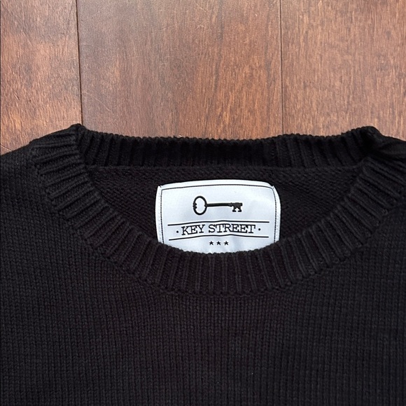 Key Street Black Crewneck Sweater with Bold Lettering, Size Small, NWT - Picture 10 of 12